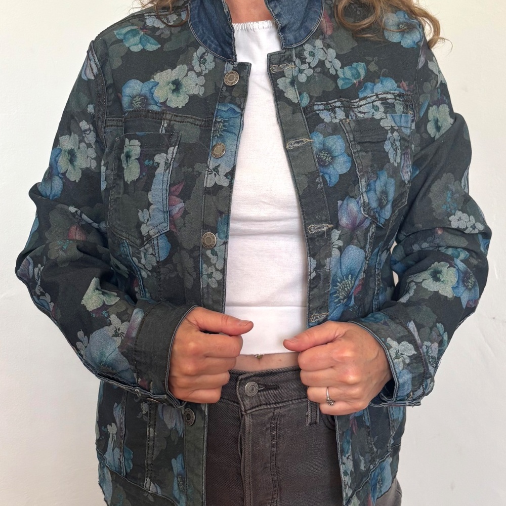 Reversible Floral Denim Jacket - Picture 4 of 10